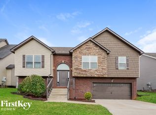 1414 Raven Rd, Clarksville, TN 37042