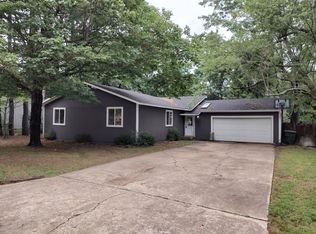 2112 W Loren Cir, Fayetteville, AR 72701