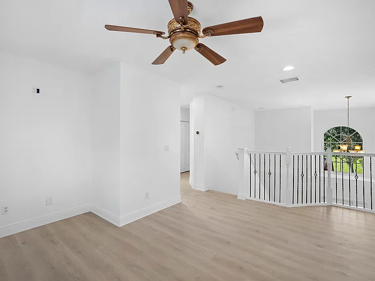 8286 Sumner Ave — Photo 7