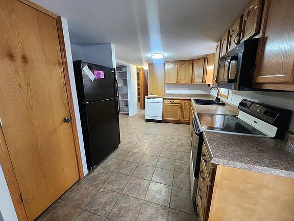 5th image of 305 W ROBERTS STREET