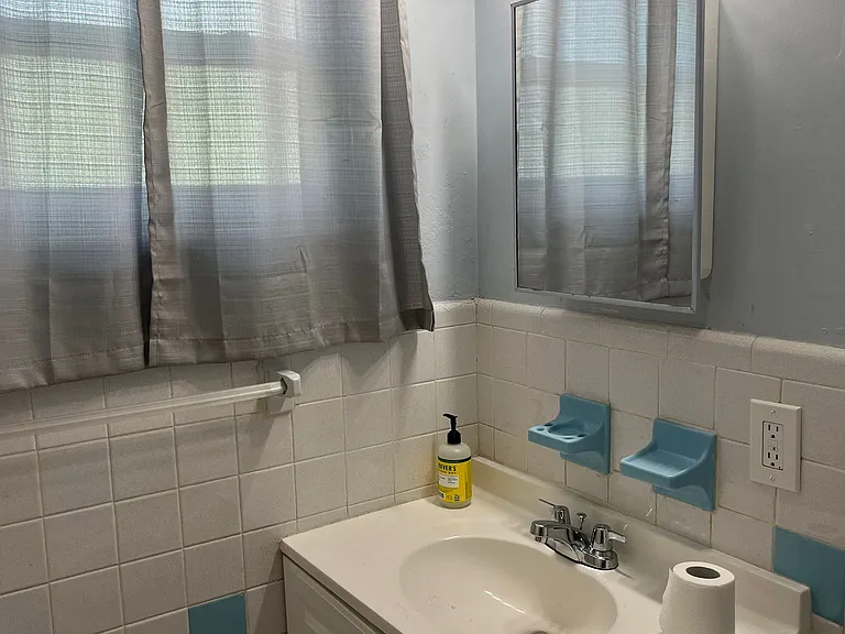 3071 NW 9th Ave #4 — Photo 7