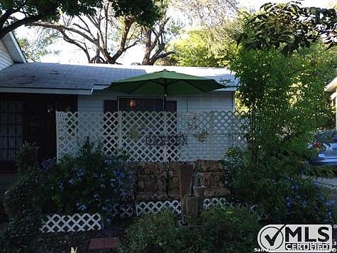 3rd image of 141 Vassar Ln