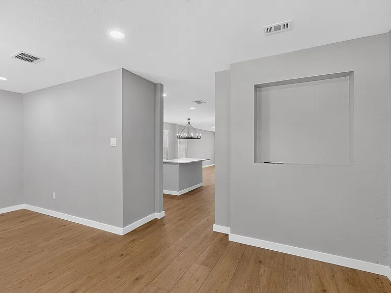 13291 Guerin Dr — Photo 10