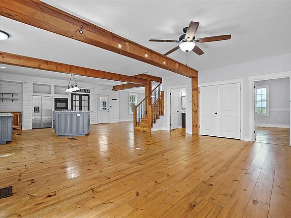 5th image of 208 Bates St