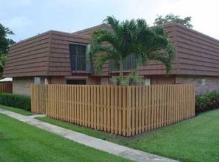 2556 Camelot Ct, Cooper City, FL 33026