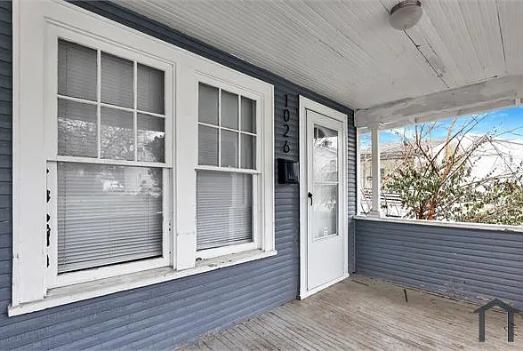 3 bed, 1100 sqft, $1,245 — Photo 2