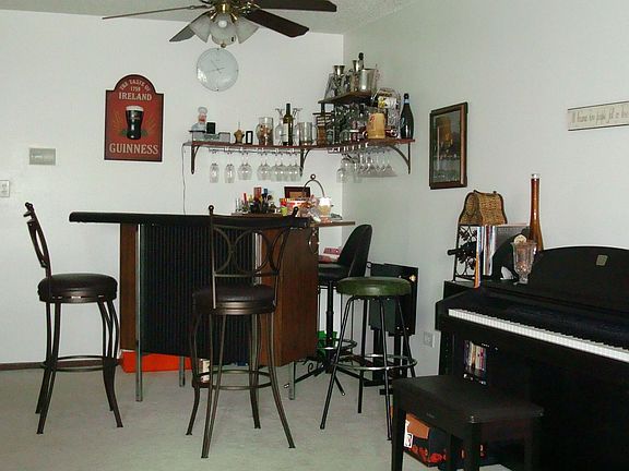 3rd image of 9650 S Komensky Ave APT 206