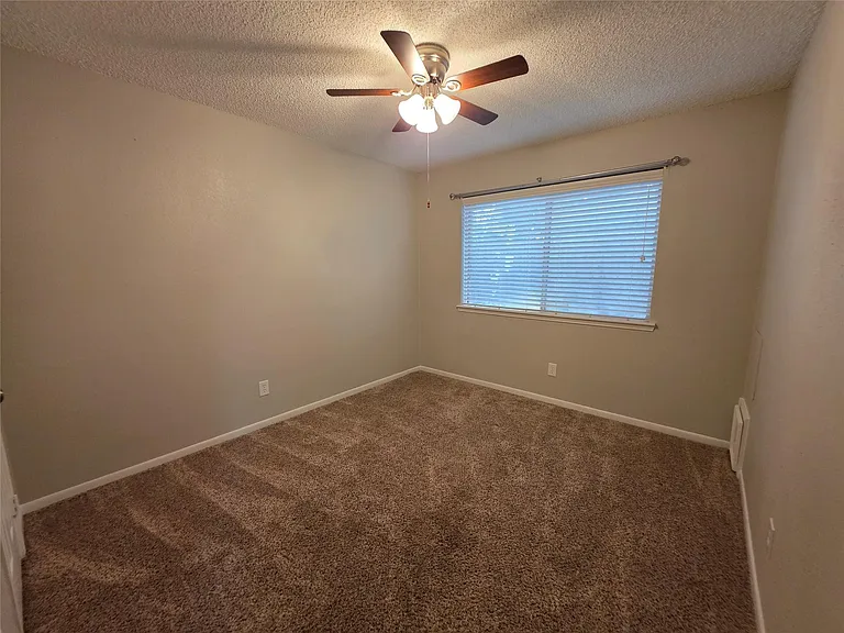 6607 Rockfield Dr — Photo 9