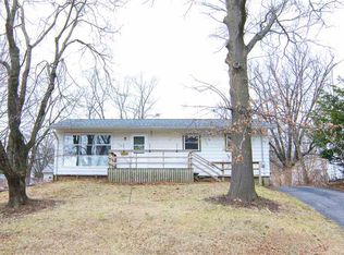 1307 Prairie Du Chien Rd, Iowa City, IA 52245