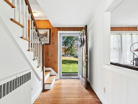 5th image of 237 West Norwalk Road