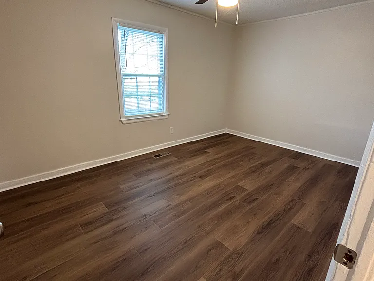 4201 Hawthorne Ave SW — Photo 20
