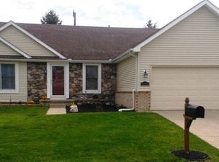 8320 Emerald Ln E #90, Westland, MI 48185