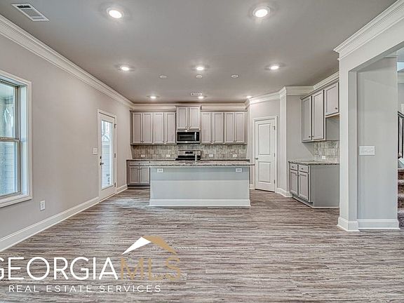 4th image of 4603 Silver Oak Dr