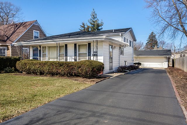 1st image of 827 E Grand Lake Blvd