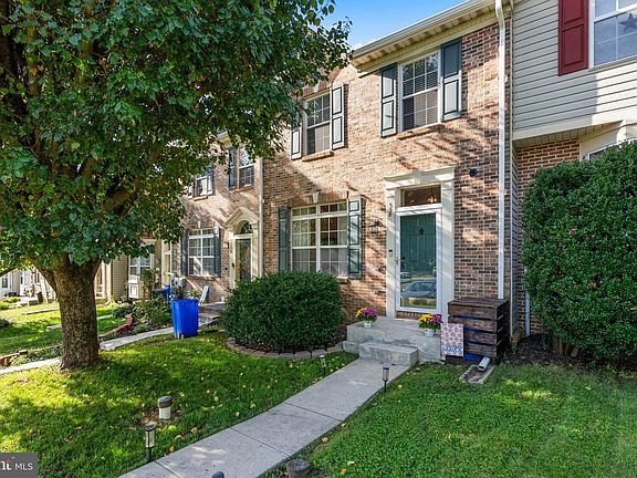 3rd image of 338 Red Haven Ct