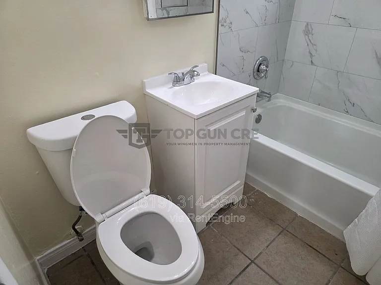 2875 Broadway #3 — Photo 16