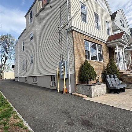 2nd image of 87-89 Ellis Ave