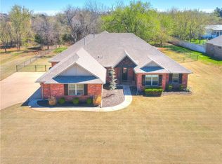 13770 Scenic View Ln, Edmond, OK 73025