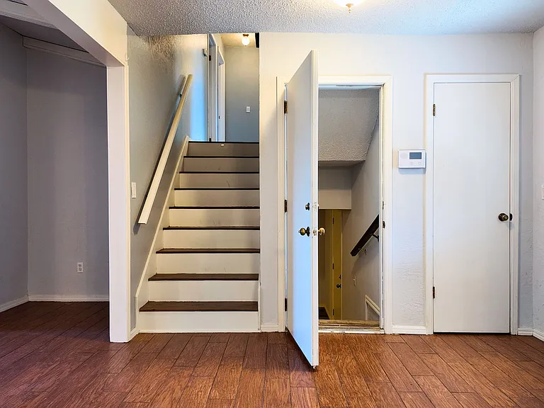 225 N Tunbridge Rd — Photo 16
