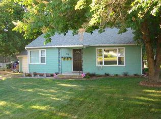 719 E Crawford St, Deer Park, WA 99006