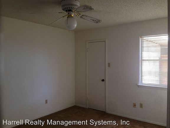4th image of 5812 Wilshire Dr