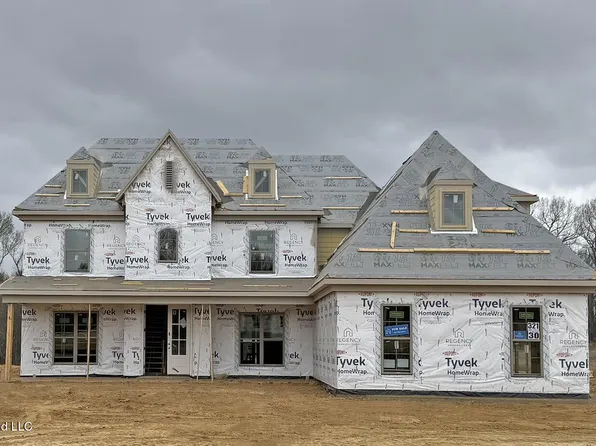 321 Cedar Crest Cv, Byhalia, MS 38611