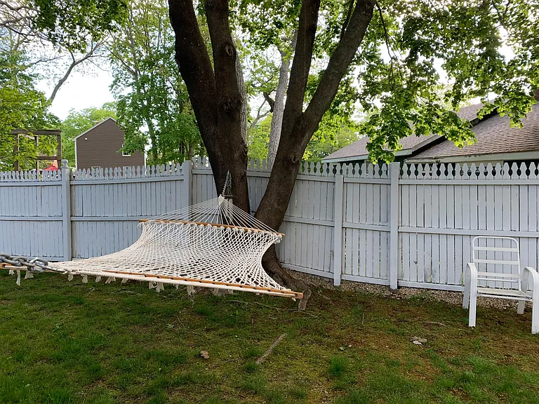 1 Crescent View Ave #1 — Photo 8