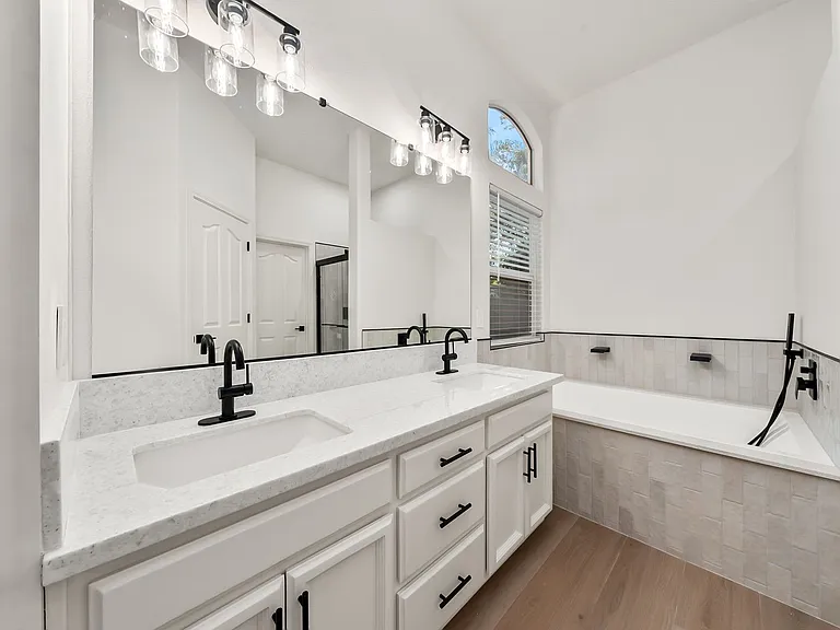 302 Carlina Ct — Photo 13