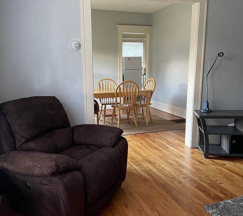 1st image of 106 Clarendon St APT 2