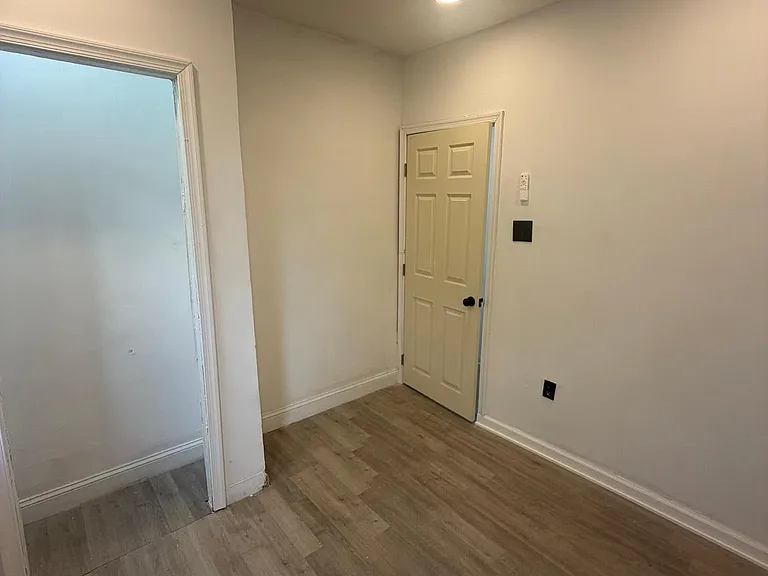 2409 W Harold St — Photo 14