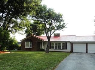 206 Skyline Dr, Campbellsville, KY