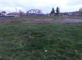 635 9th St, BLAINE, WA 98230