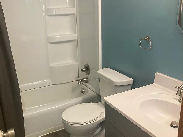 1803 Spruce Dr — Photo 5