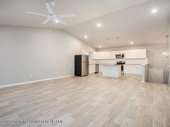 4th image of 4496 Rose Ct