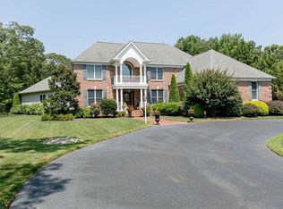 417 Whispering Ln, Galloway, NJ 08205