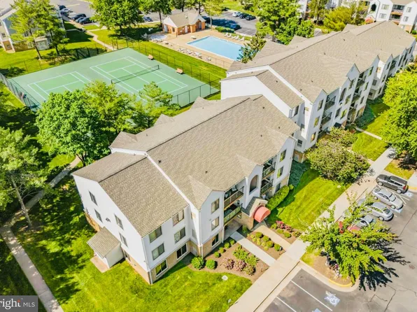 8372 Buttress Ln APT 202, Manassas, VA 20110