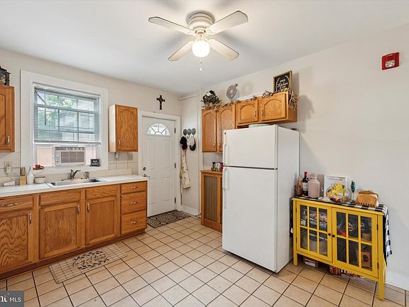 3rd image of 20 S Village Ave APT 1