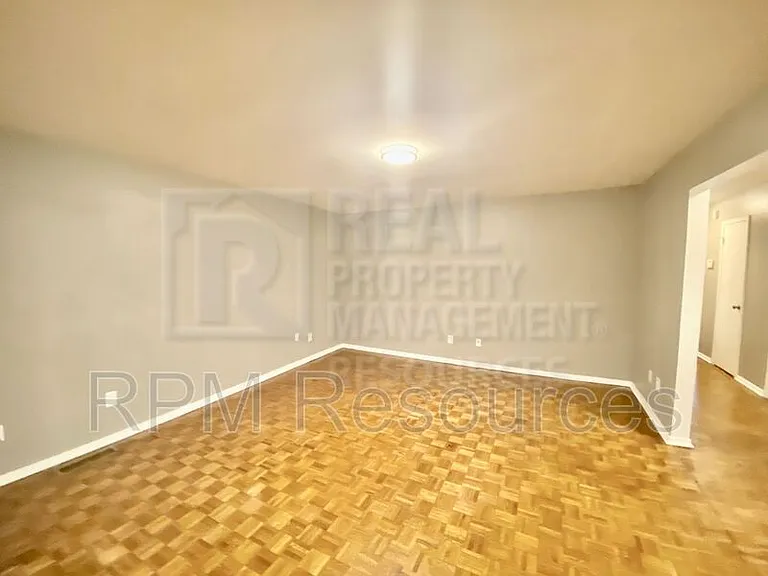 2614 NW 62nd St — Photo 10