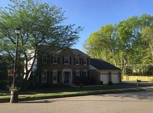 6221 Winnepeg Dr, Burke, VA 22015