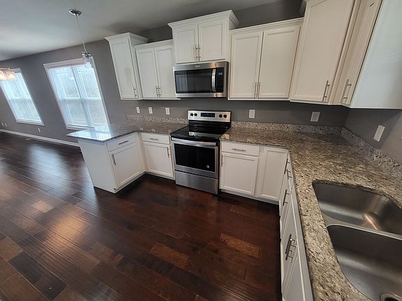4th image of 516 Medallion Cir