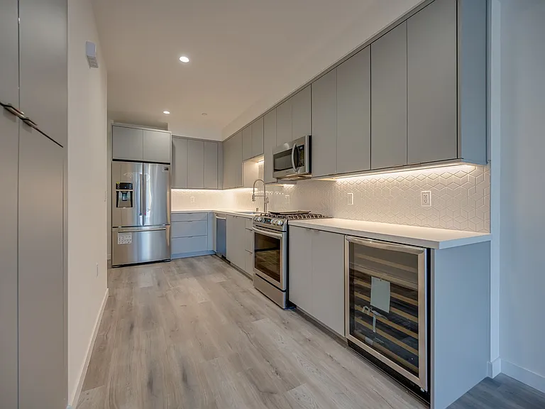 5122 Maplewood - Luxury Apartments — Photo 5