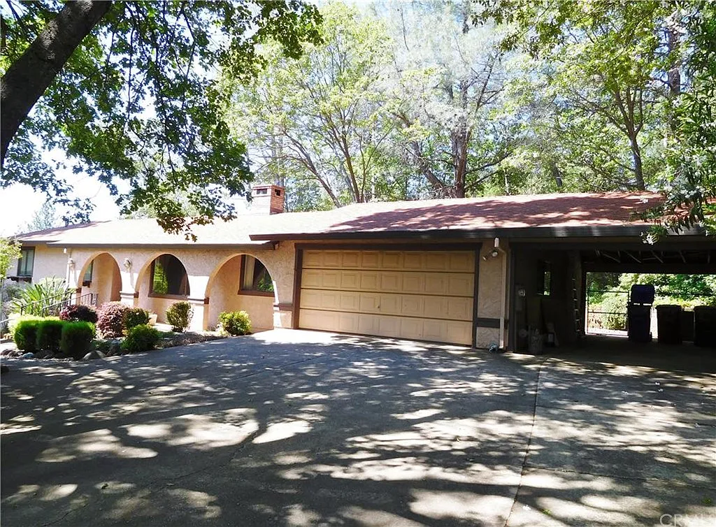 5490 Filbert St photo 1
