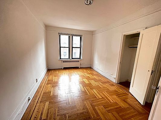 5th image of 529 E 85th St #4AA