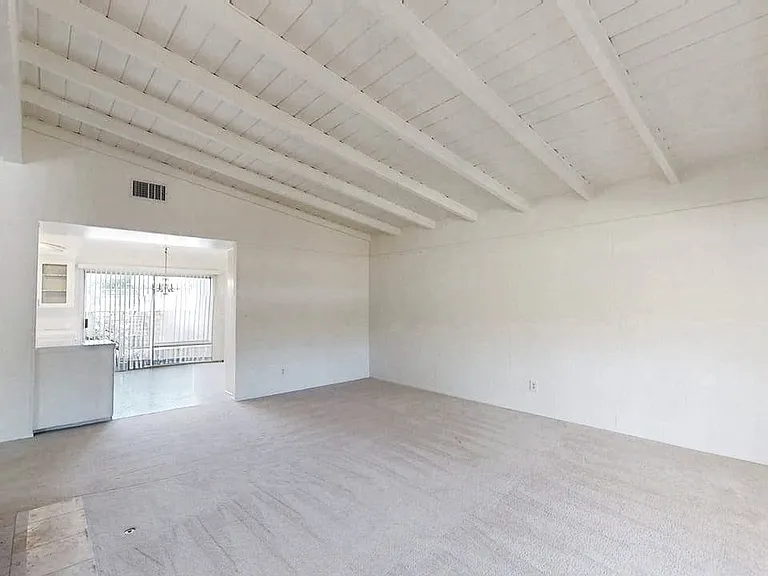 22545 Hatteras St — Photo 13