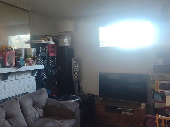 2nd image of 445 4th St