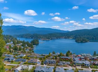 873 Baycrest Dr, North Vancouver, BC V7G 1N7