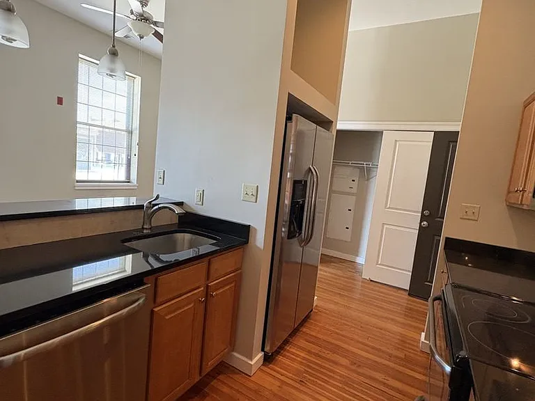 125 W. Saratoga St — Photo 21