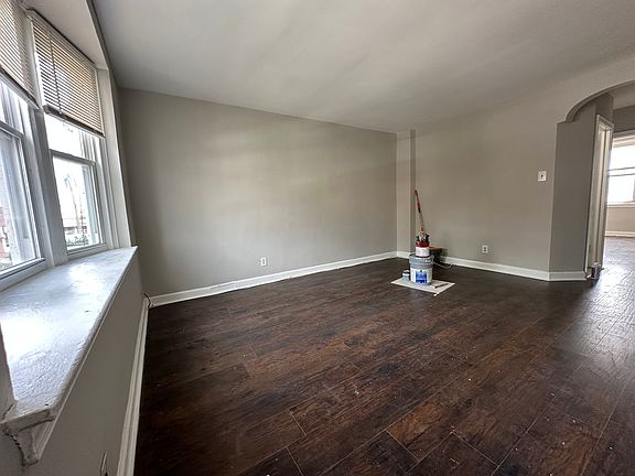 4th image of 1422 Greeby St Floor 1