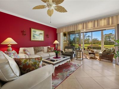 675 Saratoga CIR #J104, Naples, FL, 34104