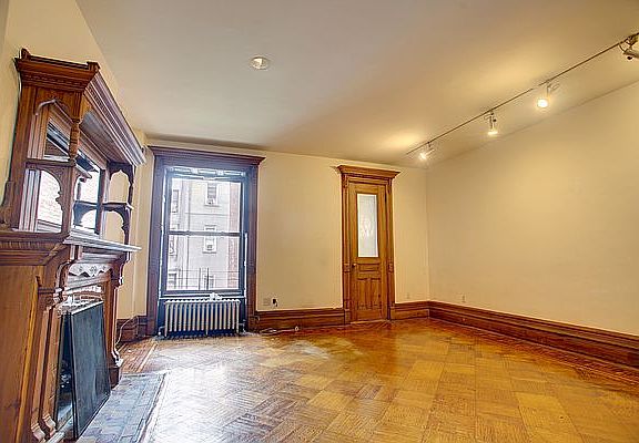 2nd image of 47 W 84th St APT 2